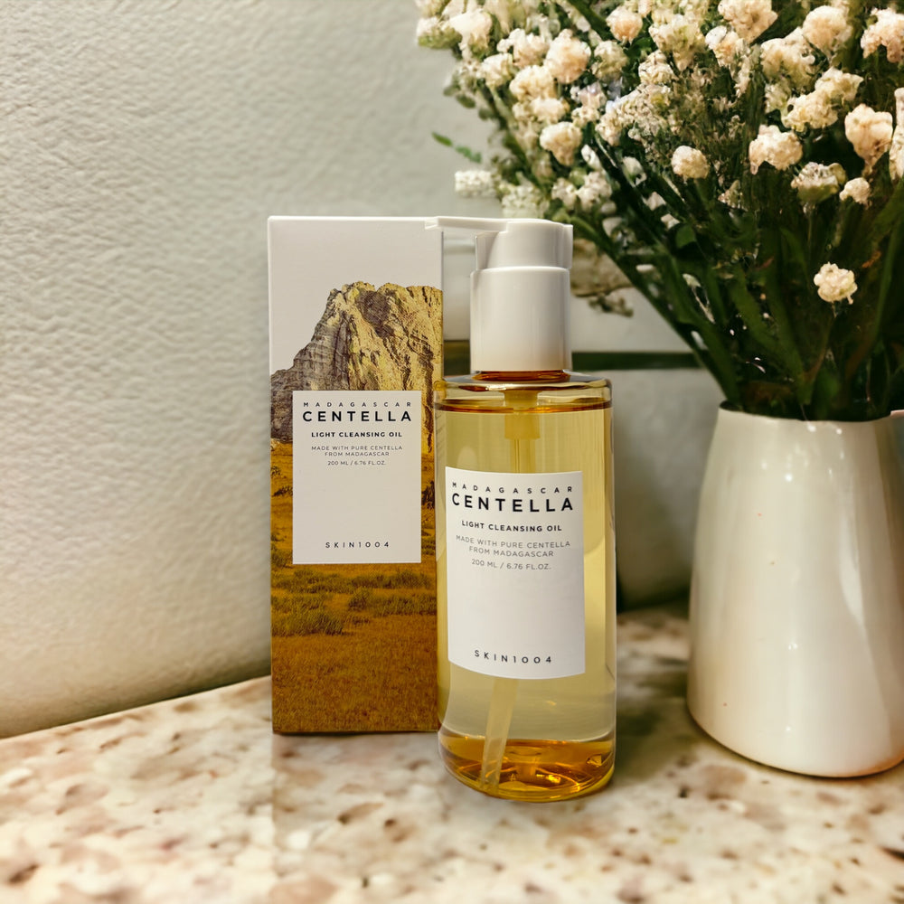 Madagascar Centella Light Cleansing Oil - Glamour Glow