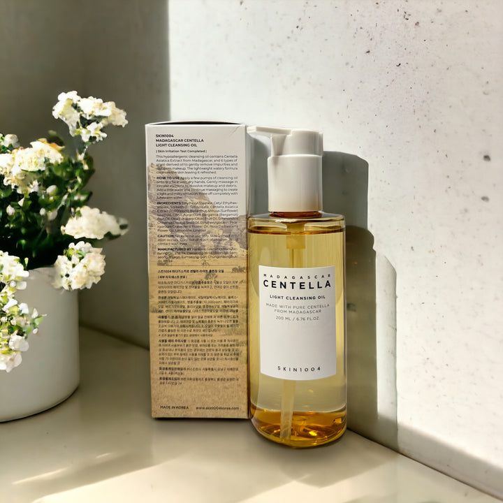 Madagascar Centella Light Cleansing Oil - Glamour Glow